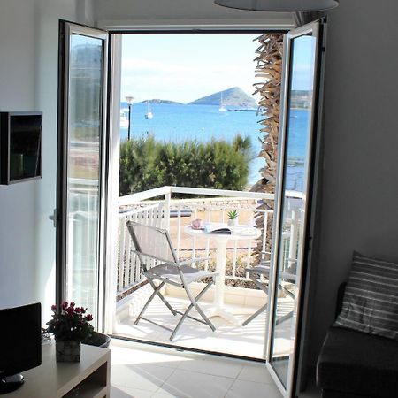 Apartments Mare Blu By The Sea. Pórto Ráfti エクステリア 写真